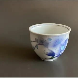 有田焼 華山窯 胡蝶蘭いっぷく碗 2個 セット ピンク ブルー【東洋セラミックス】 食器 器 うつわ 湯のみ ゆのみ お茶 茶器 花柄 幸せ ラン 胡蝶蘭 au045