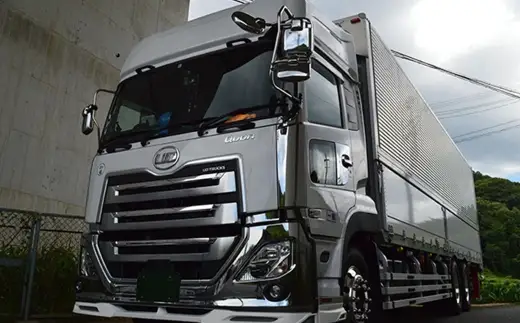 新型クオン＆UDクオン 大型フロントスポイラー （ タイプ4 ） 3P 大型・低床・トラクター用 トラック 車 カー カー用品 エアロパーツ パーツ カスタムパーツ カスタム