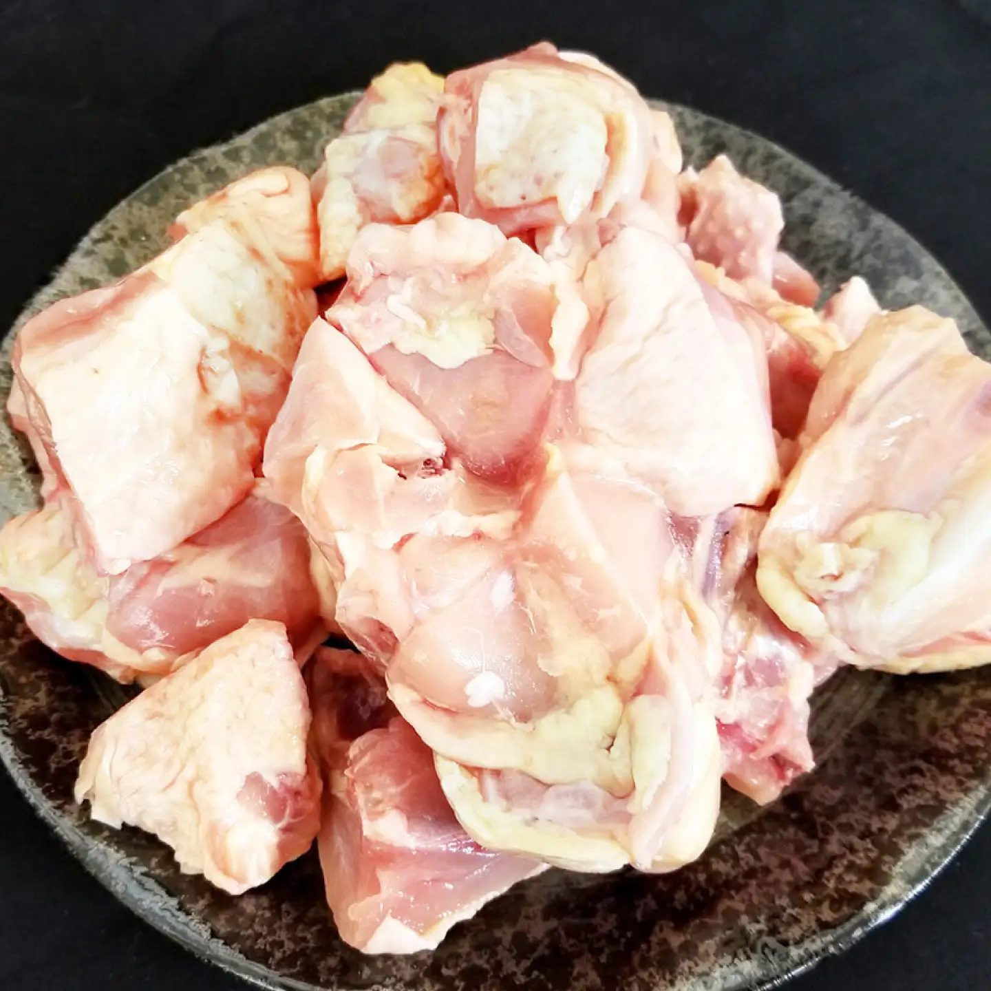 はかた地どり ぶつ切り肉(約1kg)《築上町》【吉浦コーポレーション】 はかた地どり ぶつ切り 鶏肉 地鶏 国産[ABFF003]