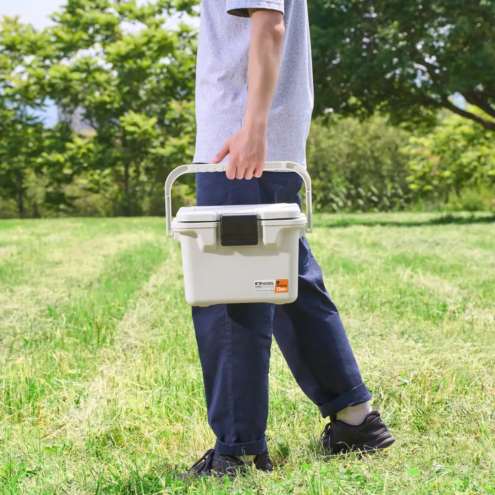 ＨＵＧＥＬ　真空断熱クーラーボックス　６Ｌ VITC-6 アッシュホワイト