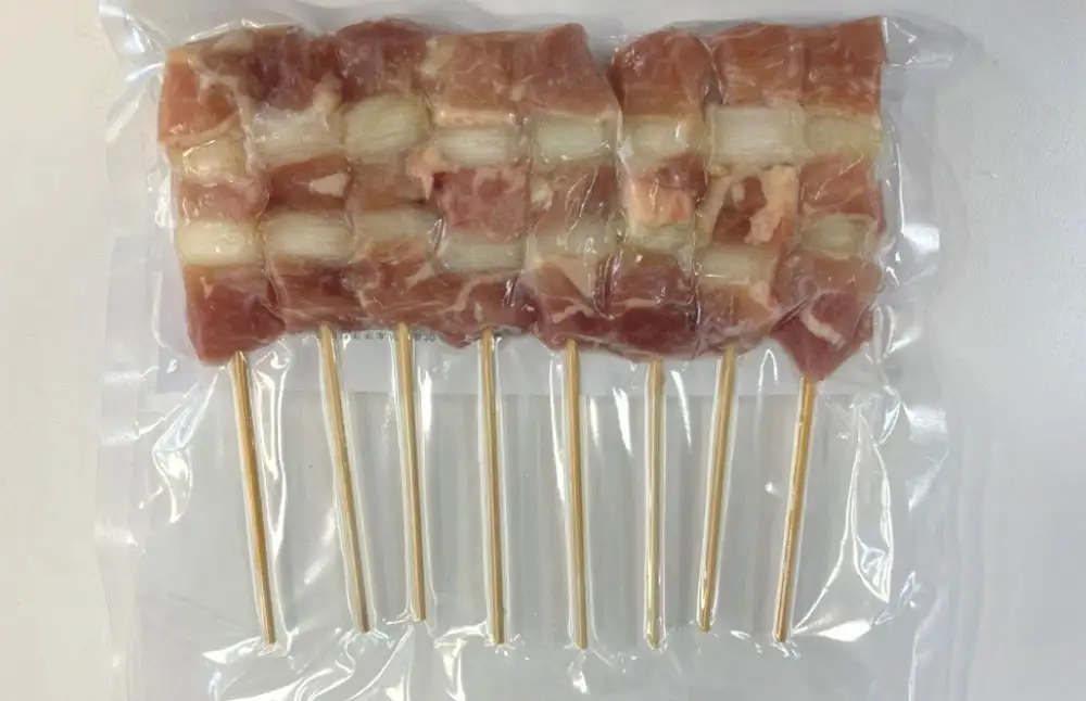 冷凍 国産 鶏モモネギ間串 （ 約30g × 8本 ） × 5袋 計40本 焼き鳥 串焼き 鶏肉 モモ肉 ネギ間 お惣菜 おかず おつまみ 晩酌 酒の肴 お弁当 ホームパーティー バーベキュー 家庭用 業務用
