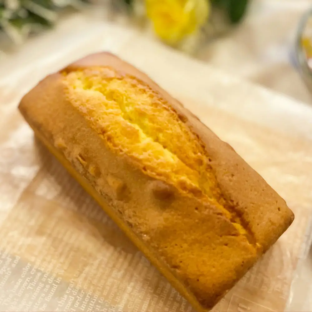 パウンドケーキ プレーン 中サイズ 1本 お菓子 スイーツ 洋菓子 焼き菓子 ケーキ シンプル 定番 ティータイム コーヒー 紅茶 ホットミルク