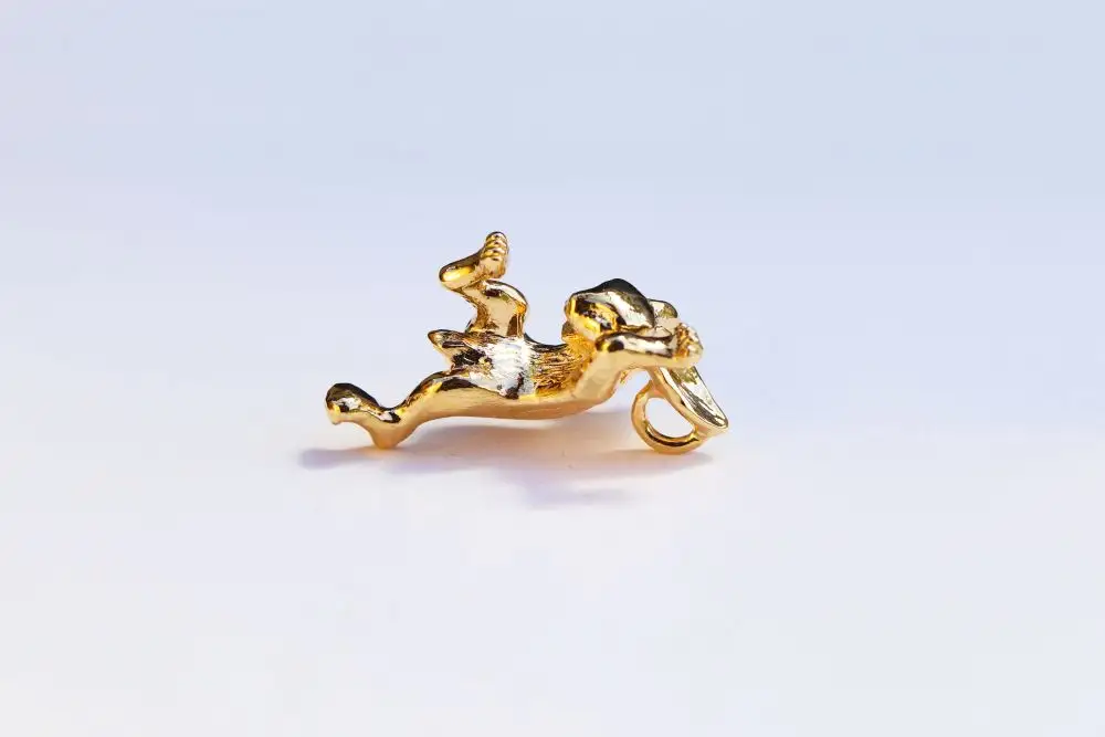 【縄文アクセサリーDo_goods】 K18鳥獣戯画 うさぎのオブジェ小　700-217  [5839-8600]