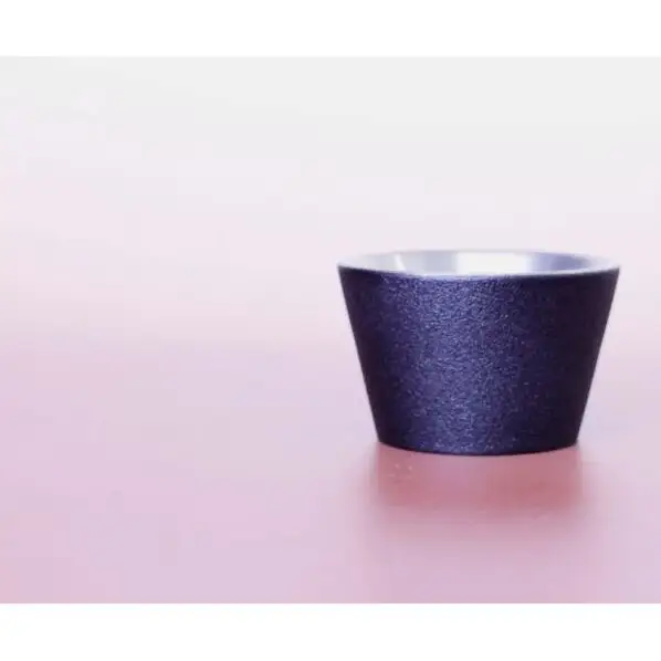 チタン製 ぐいのみ  高桑製作所 一枚絞(ひとひらしぼり) 本漆・黒乾漆塗り【グッドデザイン賞受賞】【職人技・特許製法】 チタン ぐいのみ 東京都 大田区