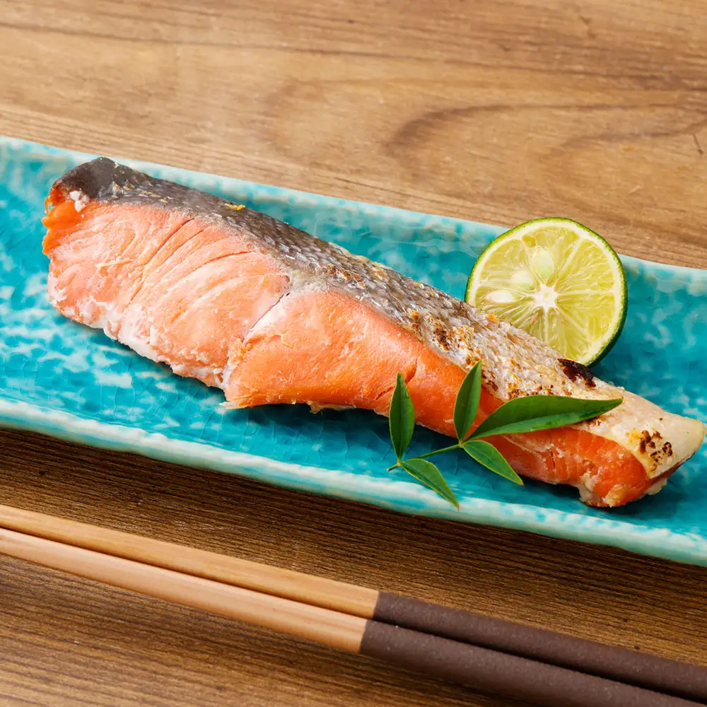 紅鮭 粕漬け 2切 × 4 （ 約640g ） 合計8切 天然紅鮭 鮭 さけ サケ シャケ 天然 魚 魚類 魚介 魚介類 酒粕 切り身 個包装 真空パック おかず お惣菜 惣菜 おつまみ 酒の肴 冷凍