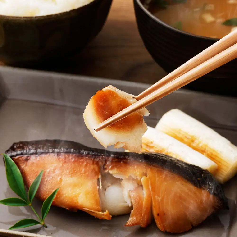銀ダラ照り焼き漬け 2切 × 4 （ 約640g ） 合計8切 銀ダラ 銀鱈 鱈 たら タラ 魚 魚類 魚介 魚介類 甘辛タレ 切り身 個包装 真空パック おかず お惣菜 惣菜 おつまみ 酒の肴 冷凍
