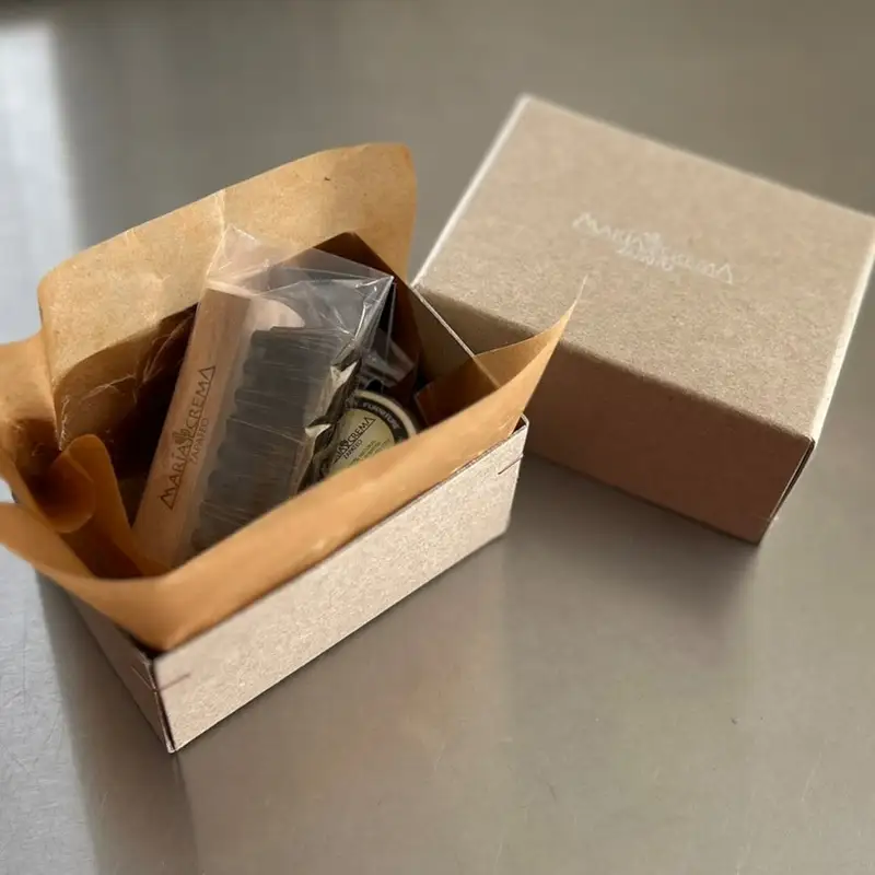 革・木家具用ケアクリーム MARIACREMA（マリアクレマ）Shoe Shine Box シューケアセット ケアクリーム 馬毛ブラシ オイルペーパー ボックス入り セット ギフト 大田区 東京都