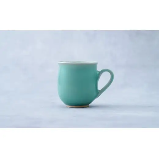 有田焼 青磁 翡翠マグカップ 2個セット 【茂正工房 梶原大敬】うつわ 器 和食器 磁器 陶器 マグカップ コーヒー 青磁 ギフト 新婚祝い 作家もの 手作り ak061