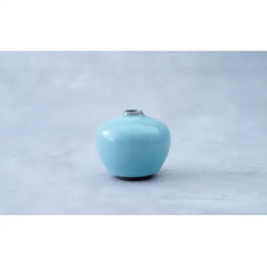 有田焼 青磁 貫入・月白一輪挿し 2色セット 【茂正工房 梶原大敬】うつわ 器 和食器 磁器 陶器 一輪挿し 花瓶 花入れ 青磁 作家もの 手作り ギフト インテリア ak063