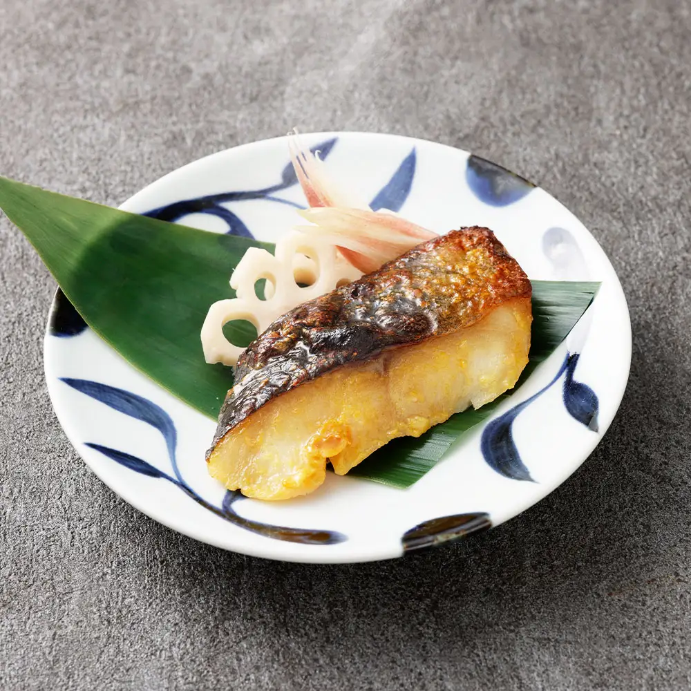 銀鱈西京焼き 3個入り 約270g （ 約90g × 3個 ） 銀鱈 鱈 たら タラ 魚 魚類 魚介 魚介類 西京焼き 惣菜 おかず おつまみ 晩酌 酒の肴 簡単 手軽 食べきりサイズ 時短 電子レンジ 冷凍