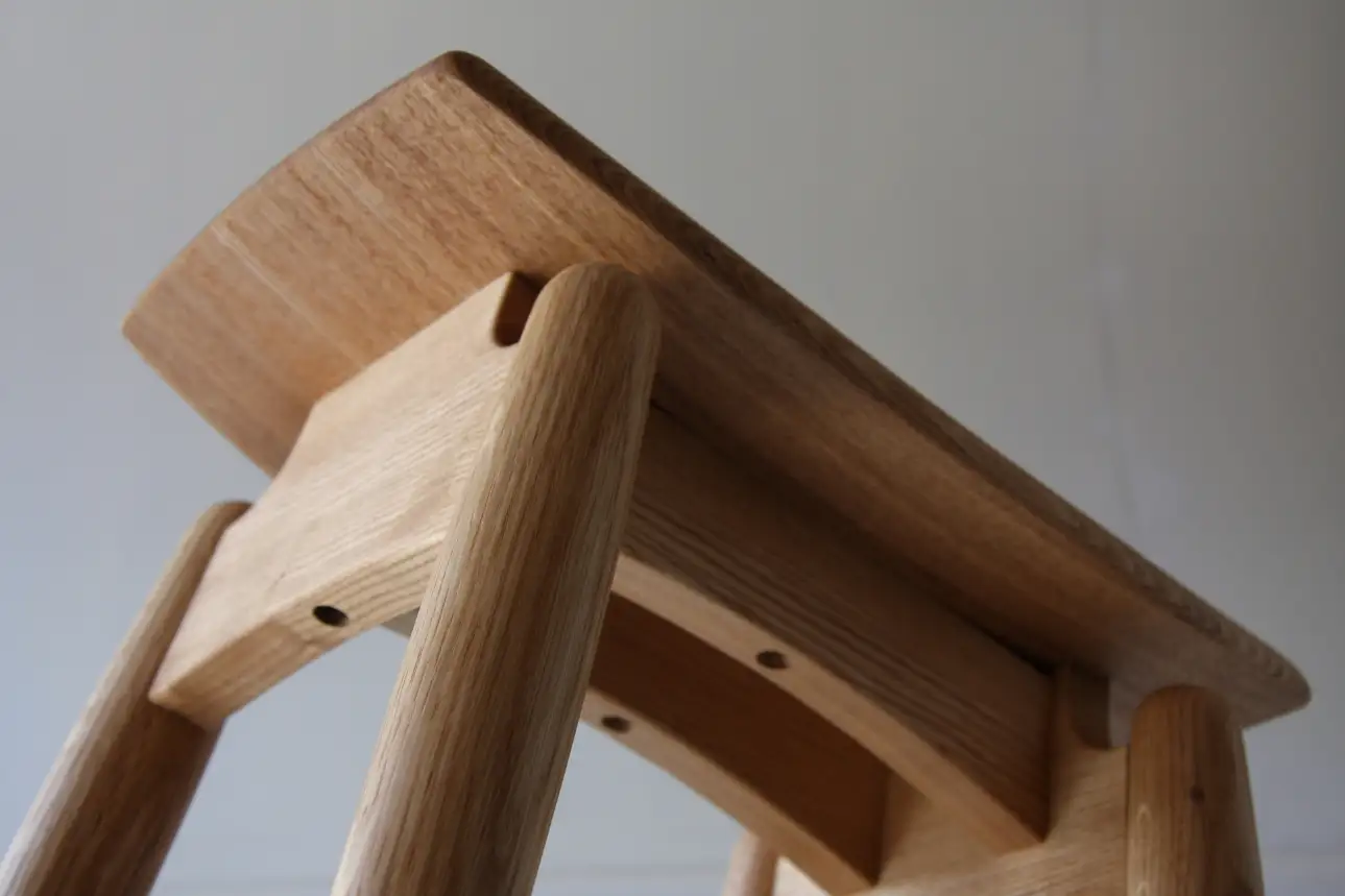 飛騨の職人が製作 組木加工 スツール Mサイズ（ダーク）飛騨の家具 北々工房