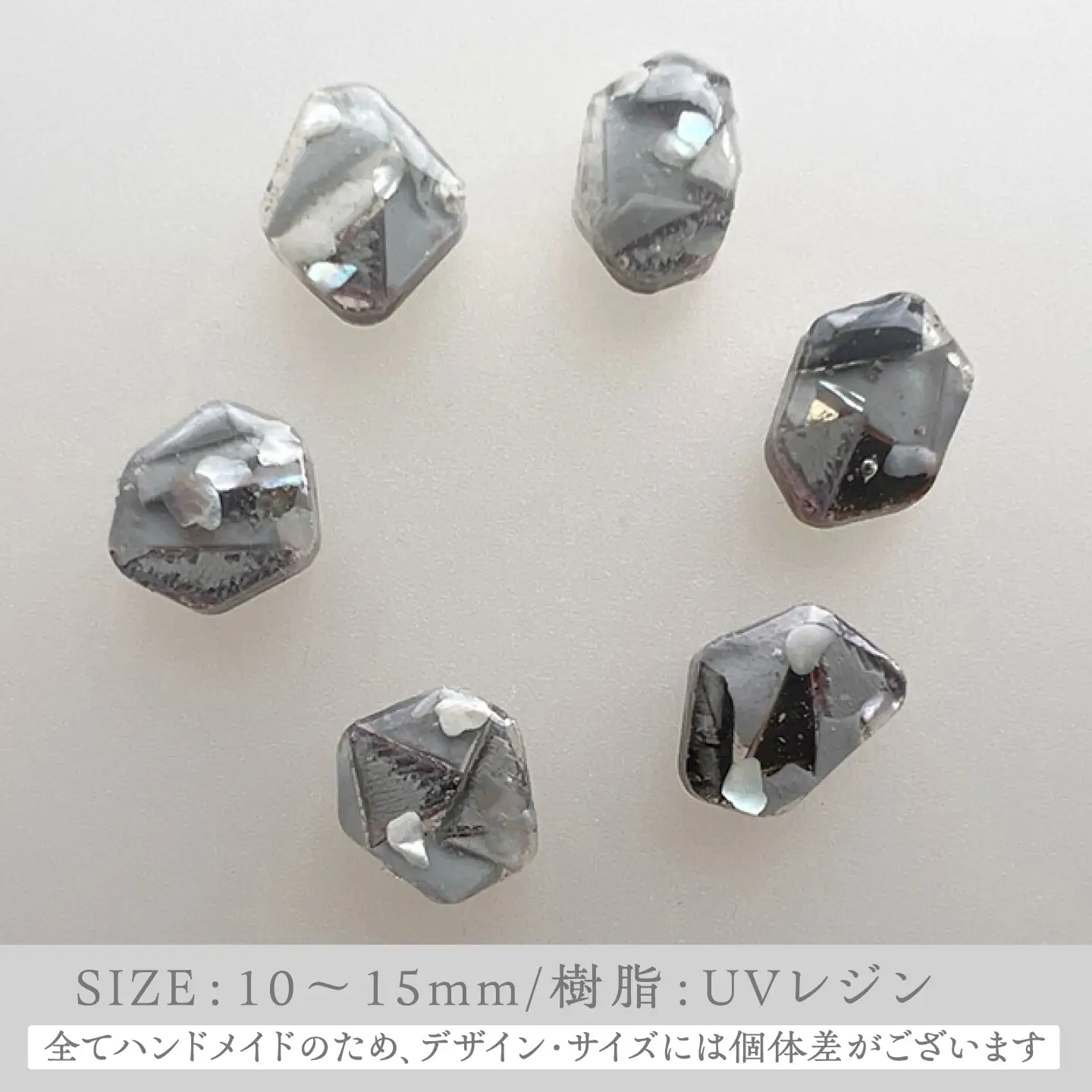 【金具のカラーが選べる】 海洋プラスチックから生まれた イヤリング ＆ ネックレス sobolon いびつちゃん グレーMIX / いやりんぐ アクセサリー おしゃれ / 多治見市 / sobolon[TFC042]