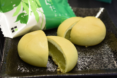 畑のずんだ4個入り・畑の苺4個入り 和菓子 ミルクまんじゅう スイーツ