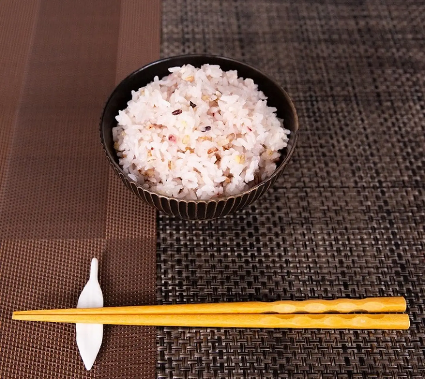 国産十六穀米 800g 雑穀米：B100-006