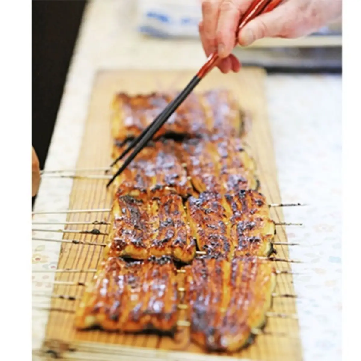 国産うなぎ関東風蒲焼き・白焼き食べ比べセット 計 約260g 職人による手焼き　冷凍真空パックでお届け！ SWAW002