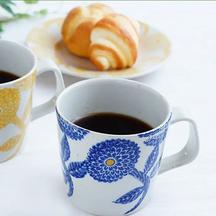 【波佐見焼】【かるがる♪】マルチフル ダリア柄 茶碗 マグカップ プレート ボウル 小皿 どんぶり そばちょこ 含む ペアセット 食器 皿 【勲山製陶】 [CD10] 波佐見焼 食器
