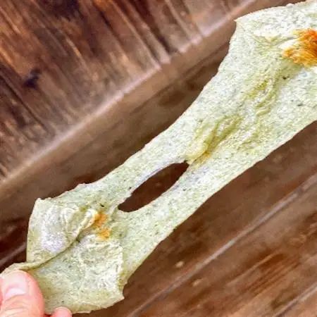 【食品添加物不使用】天然よもぎの香りとなめらかな舌触りが特徴のよもぎ餅〈7個入り×3パック〉【1211282】