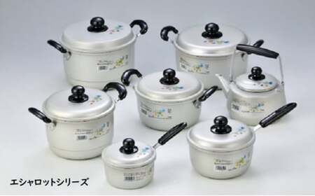 鍋 ガス火用 エシャロット両手鍋 18cm 両手鍋 蓋 蓋付き 軽量 軽い アルミ製 北陸アルミ 北陸アルミニウム 日本製 調理器具 キッチン用品 日用品 富山県 雑貨 なべ  FAD-0424