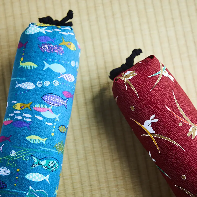 健康のお手伝い　手作り　骨盤枕、首枕(赤うさぎ柄）