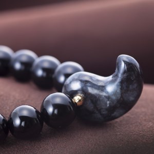 山梨県甲府市にて製作 黒翡翠勾玉ブレスレット オニキスの丸玉 紳士