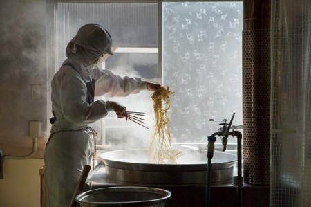 メディア紹介多数！大磯屋製麺所の熟成焼そば（深蒸し仕立て） 20食(中太麺) 特製ソース1本・ナポリタンソース1本付き H014-044