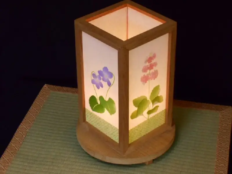 正絹着物生地で作ったおしゃれな行灯（あんどん） 四季の花