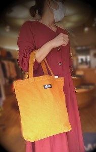 熊野番茶染めキャンバストートバッグ　ヤマブキ色（チタン媒染）【mrm0104】
