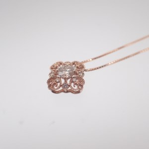 ジュエリー産地甲府 K18ピンクゴールドミル打ちダイヤペンダント　0.30ct　78636