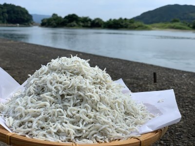 岡本水産加工のちりめんじゃこ2種と干物2種「特盛」セット　【R00282】