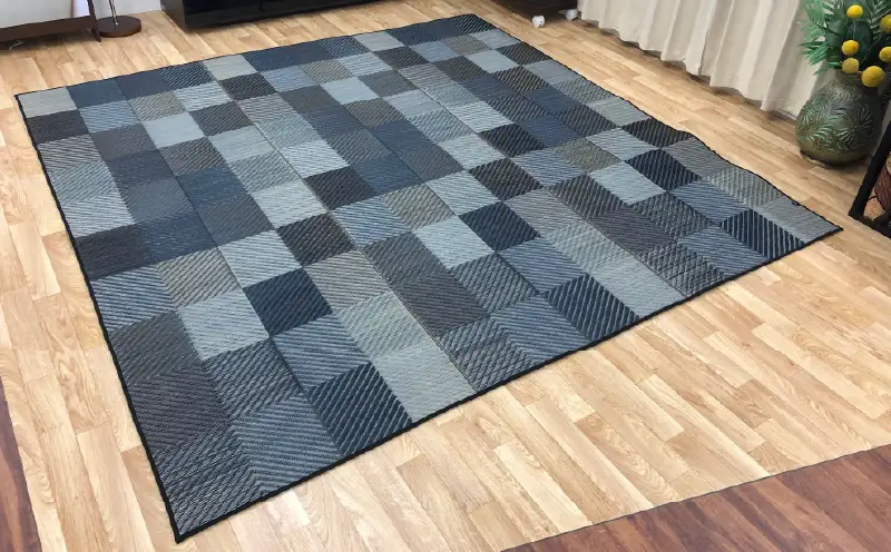 福岡 花ござ DXカラフルブロック 240×240cm（ブルー/グレイ/グリーン） カーペット ラグ