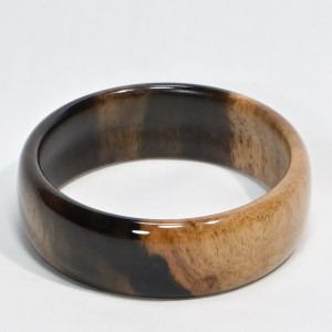 木製黒柿バングル（サイズ：幅23ｍｍ・内径66ｍｍ）