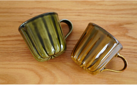 【お茶の時間を楽しむ】有田焼 カヌレマグカップ ペアセット【皓洋窯】食器 カップ マグカップ カヌレマグ セット 2個 ペア ブラウン グリーン かわいい ギフト dl037
