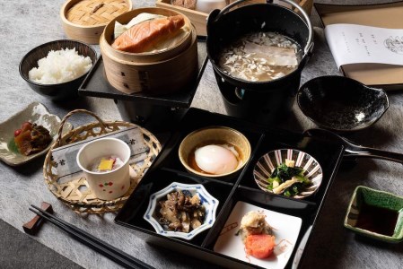 八丁の湯・山里の季節を愉しむ口福プラン ログハウスツイン 2名様一室ご利用(1泊・2食付き) 宿泊券 [0063]