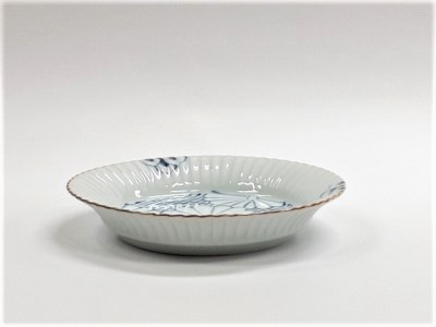 【伊万里焼】染付菊文・七宝文渕彫皿セット 032-H707