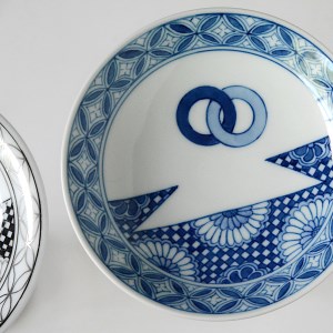 【伊万里焼】温故知新小皿（輪繋菊紋）2枚セット 135-H741