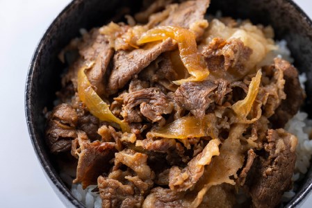 北海道産 黒毛和牛 こぶ黒 A5 和牛農家が作った 和牛丼 計 4食 (2食入り×2パック)