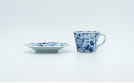 有田焼 辻が花コーヒーカップ＆ソーサー【山口洋一工房】食器 器 うつわ カップ＆ソーサー マグカップ カップ コーヒーカップ ソーサー コーヒーカップ＆ソーサー 染付 手描き 手作り ギフトセット 贈答 コーヒーカップ dh004