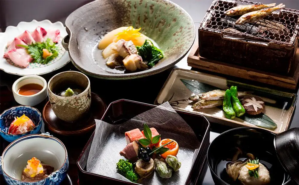 【芸舞妓お座敷遊び体験付き】　京料理プレミアムペア食事券　120万円コース