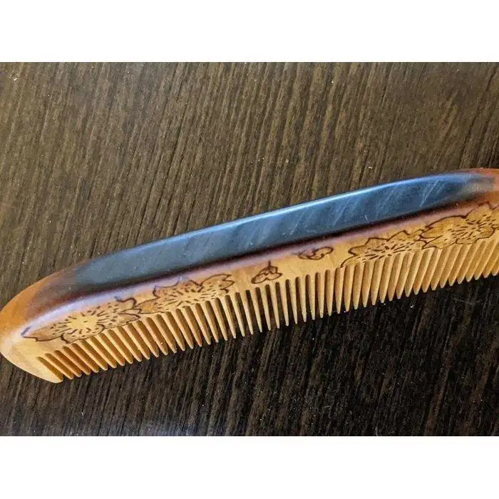 つげ櫛の櫛留商店　本つげ材焼絵櫛（すす櫛細歯）袋付　※約９．８cm