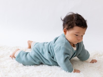 綿毛布 半袖スリーパー (Mサイズ) 2way仕様で暖か、アッシュグリーン 毛布の町 (泉大津産) sleeper-hs [2457]