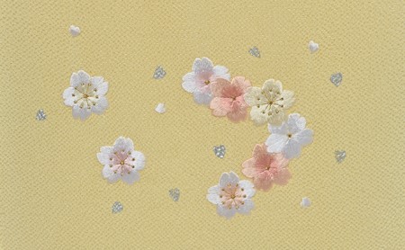 帯揚げ　黄色に花柄の刺繍　帯上げ　着物に 織物 ファッション 和装 式 篠原縫製