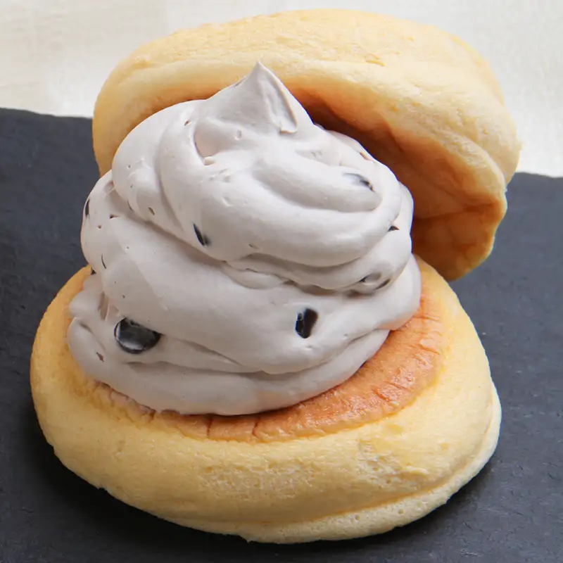 パンケーキカフェcafeblowの「ふわふわパンケーキ」 3種3個（プレーン 塩キャラメル Wチョコ）