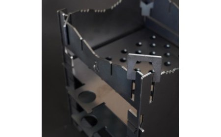 ソロキャンプ用ファイヤースタンドBLACK BOX 9
