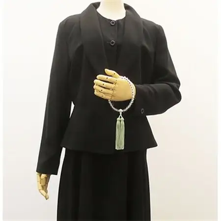 女性用数珠(念珠)　本水晶　ビルマ翡翠仕立　正絹細房　桐箱入【1077554】