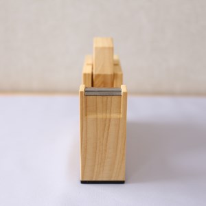 SD0040　《6種の木材から選べる》木製テープカッター （アユース）