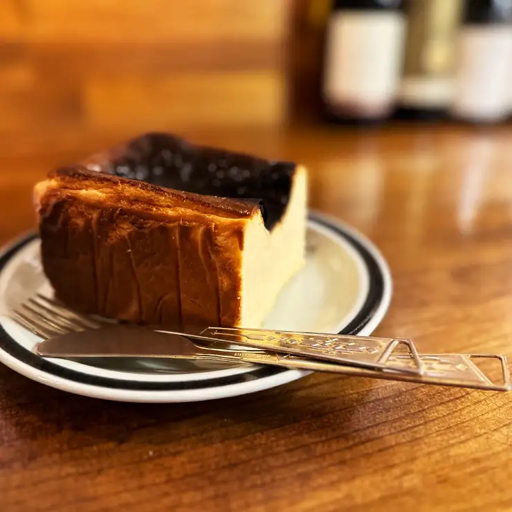 オサルナの幸せを感じてほしい絶品バスクチーズケーキ ケーキ スイーツ