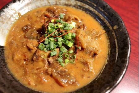 牛タン・牛すじ　酒の肴セット 牛タン塩だれ花咲きサイコロステーキ200g、A5ランク黒毛和牛牛すじ使用土手焼き300g、牛タンの燻製200g ※離島不可（北海道、沖縄本島は配送可）※着日指定不可