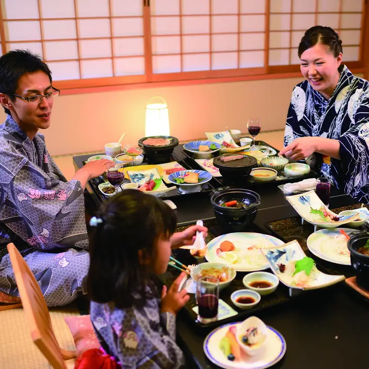 結びの宿 愛隣館ペア宿泊券（お部屋食プラン） 【188】