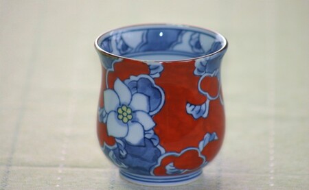 【伊万里焼】彩り唐花湯呑（１個） 032-H305