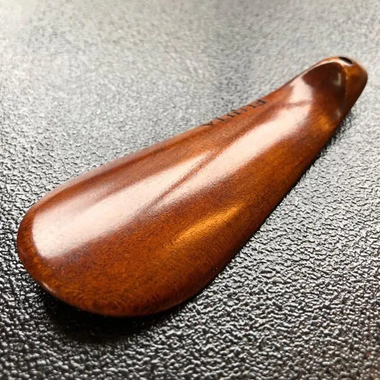【藤田蝋色工芸】漆塗り携帯用靴べら（ブラウン）